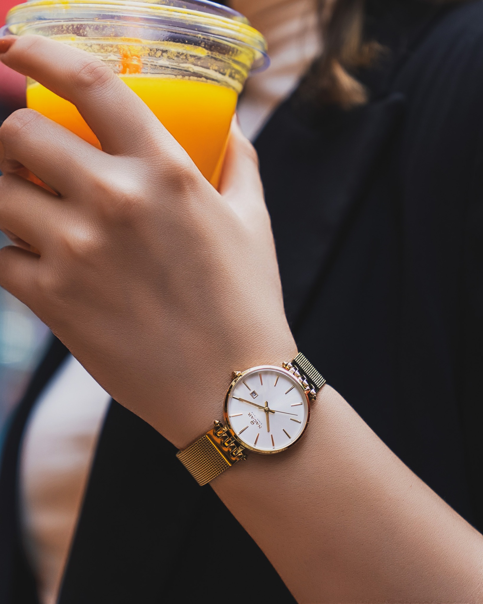 SARI HASIR BAND KADIN KOL SAATİ - Instagram