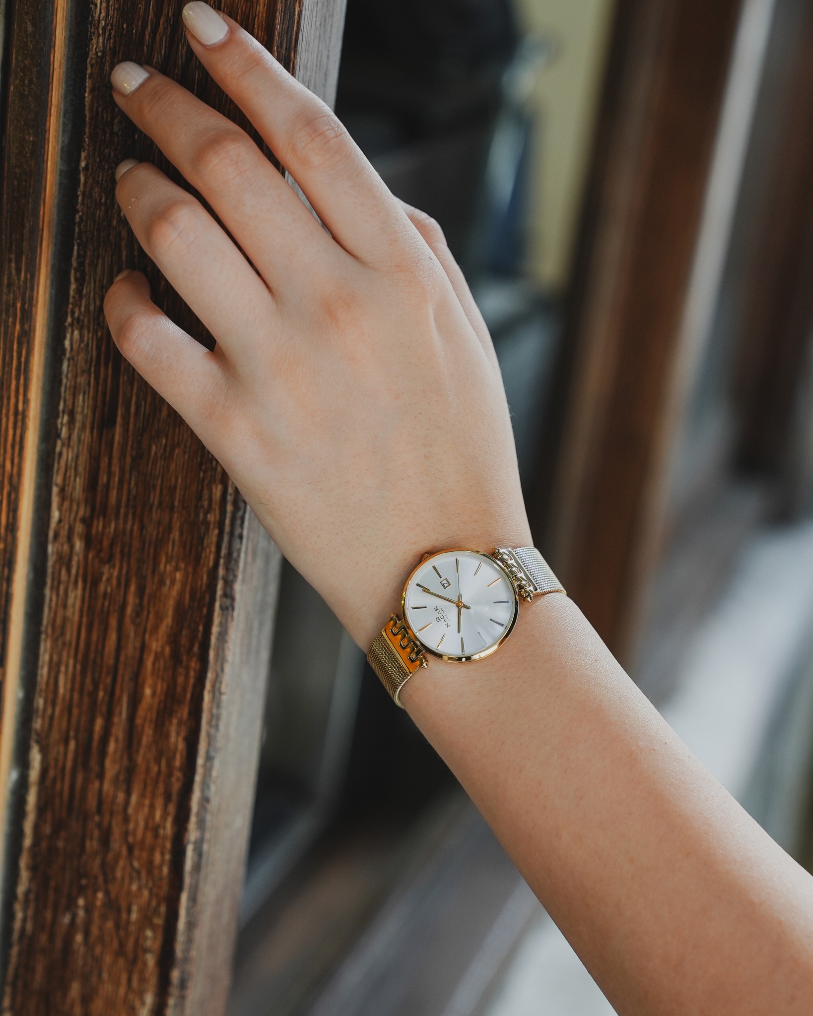 SARI HASIR BAND KADIN KOL SAATİ - Instagram