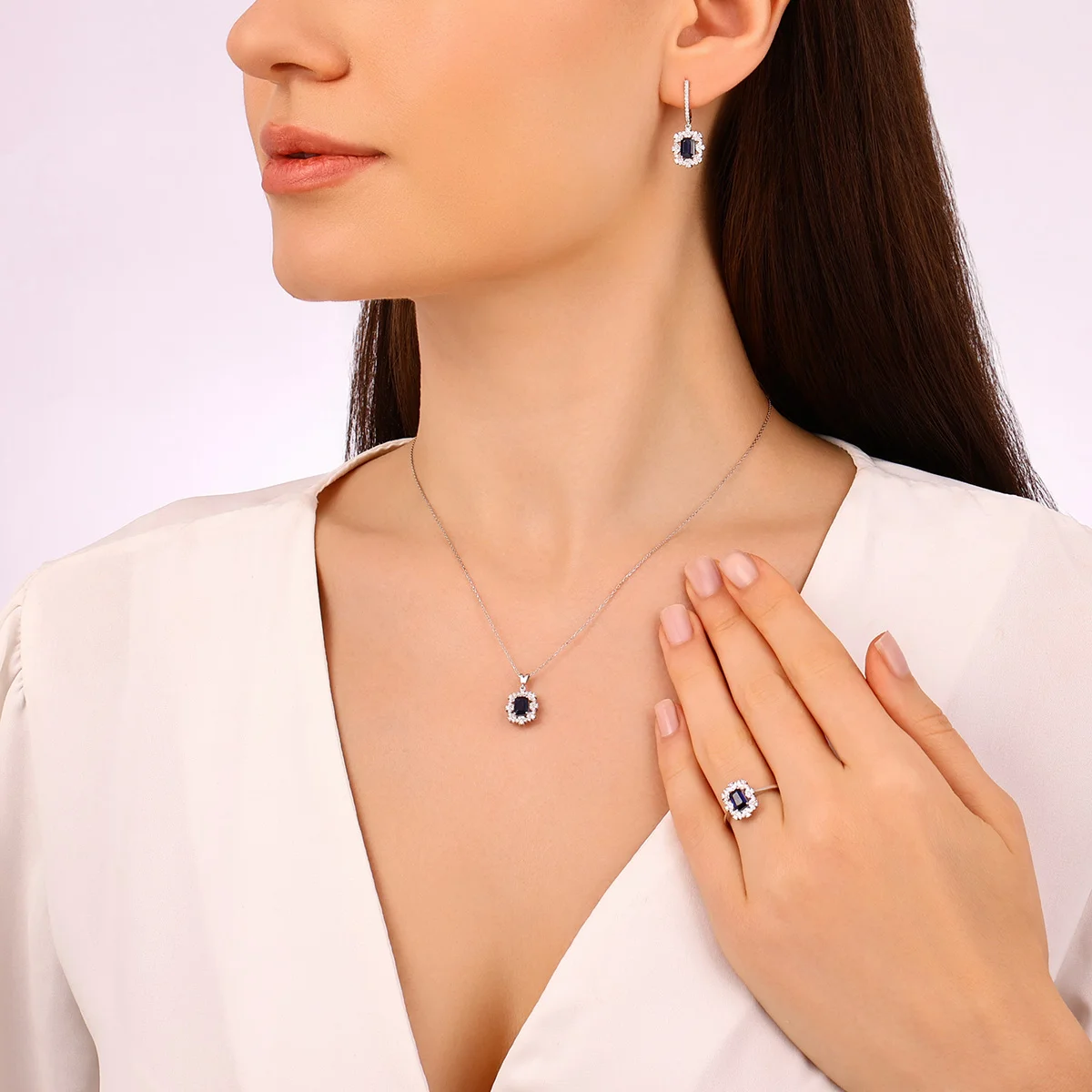 0,77 Karat Pırlantalı Renkli Taşlı Kolye