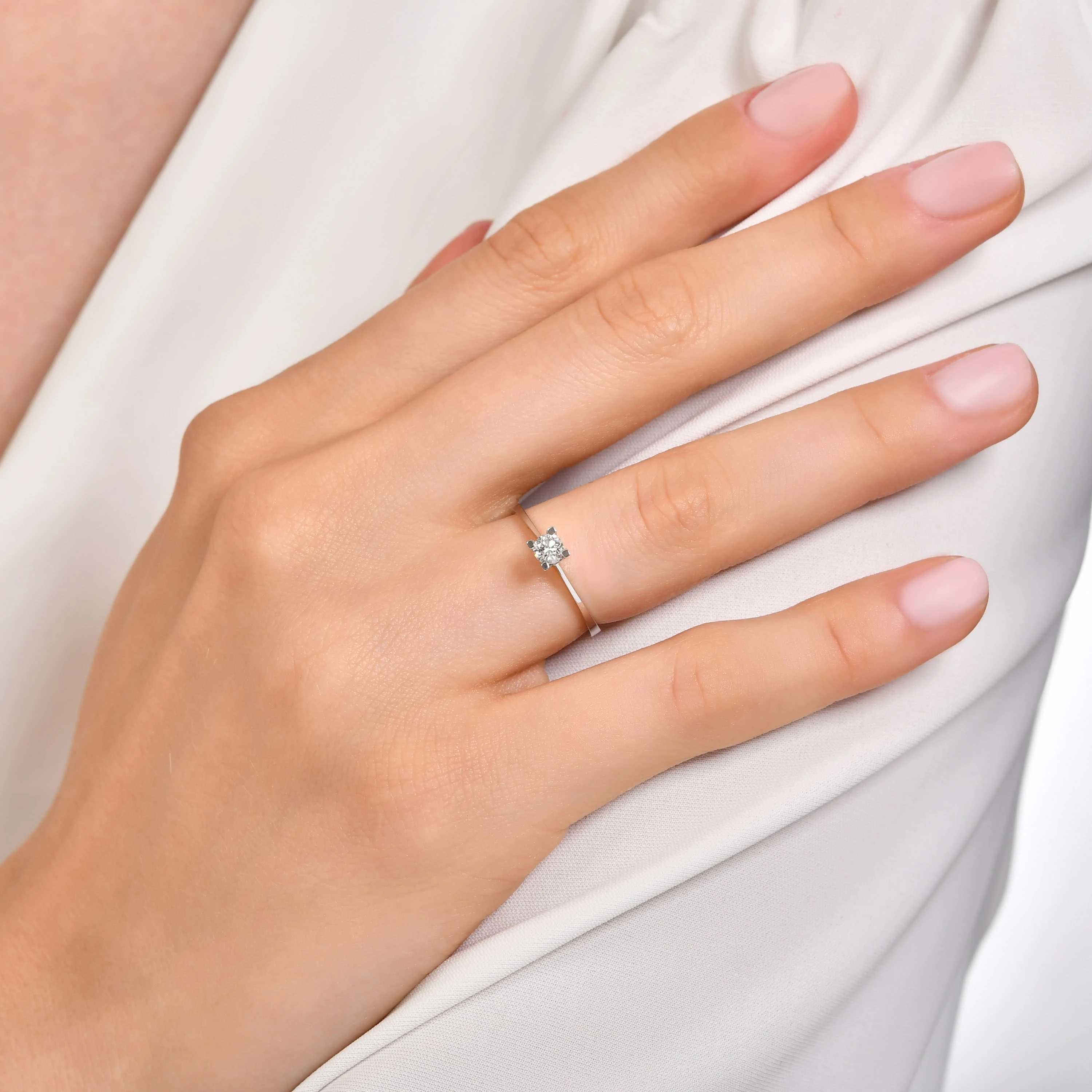 0,19 Karat Pırlanta Klasik Tektaş Yüzük