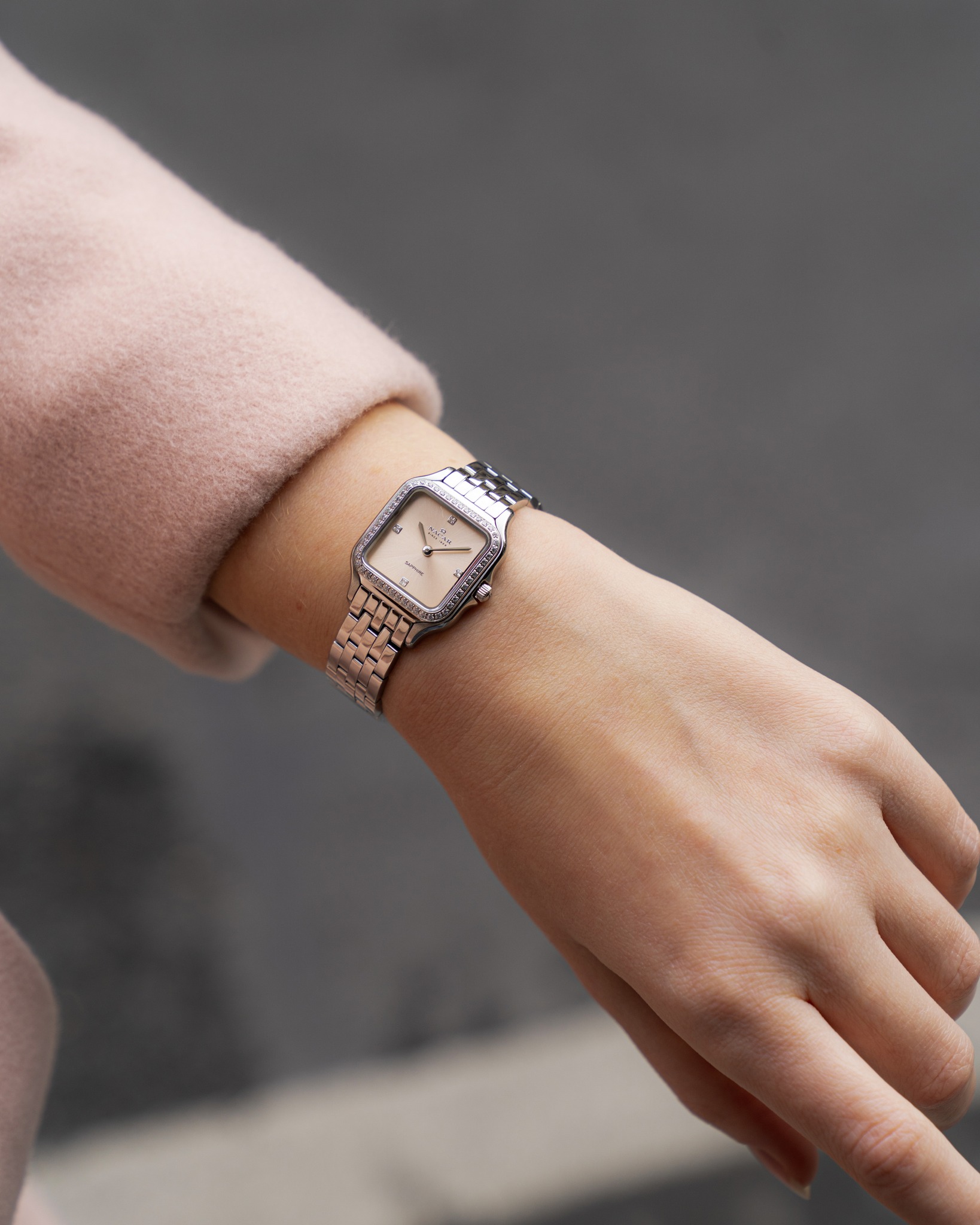 ÇELİK METAL BAND KADIN KOL SAATİ - Instagram